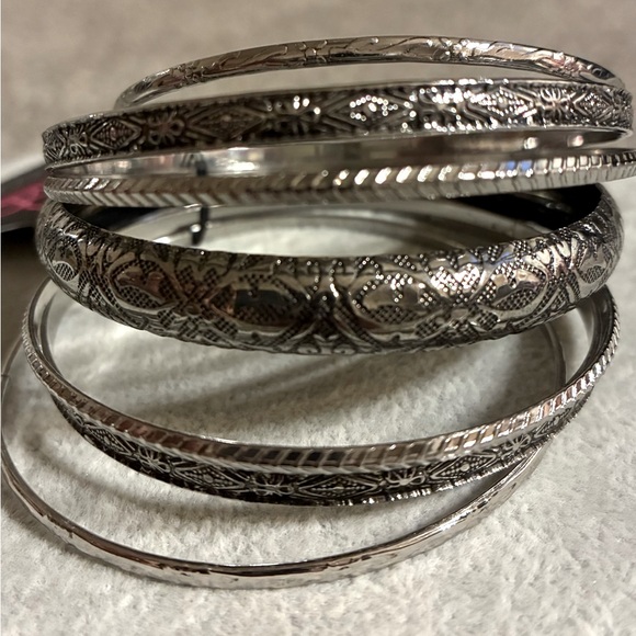 Bangles Set (7) - Picture 1 of 2